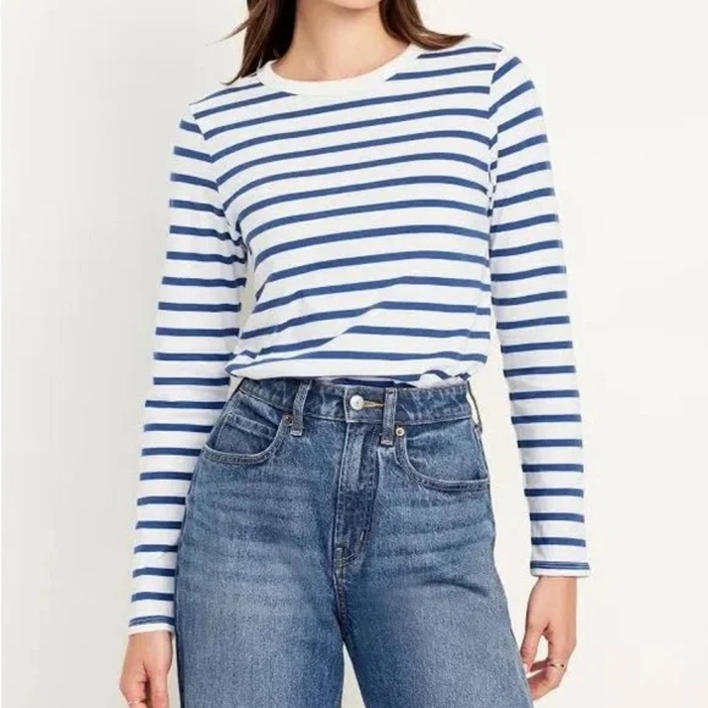 Old Navy Blue and White Striped Long Sleeve Tee